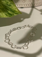 Load image into Gallery viewer, &quot;Claire&quot; bracelet
