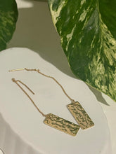 Load image into Gallery viewer, Flicker Earrings

